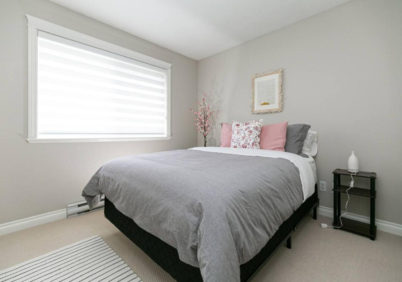 Bellamy Manor Large Home With 5Beds! In Langford Victoria Exterior photo